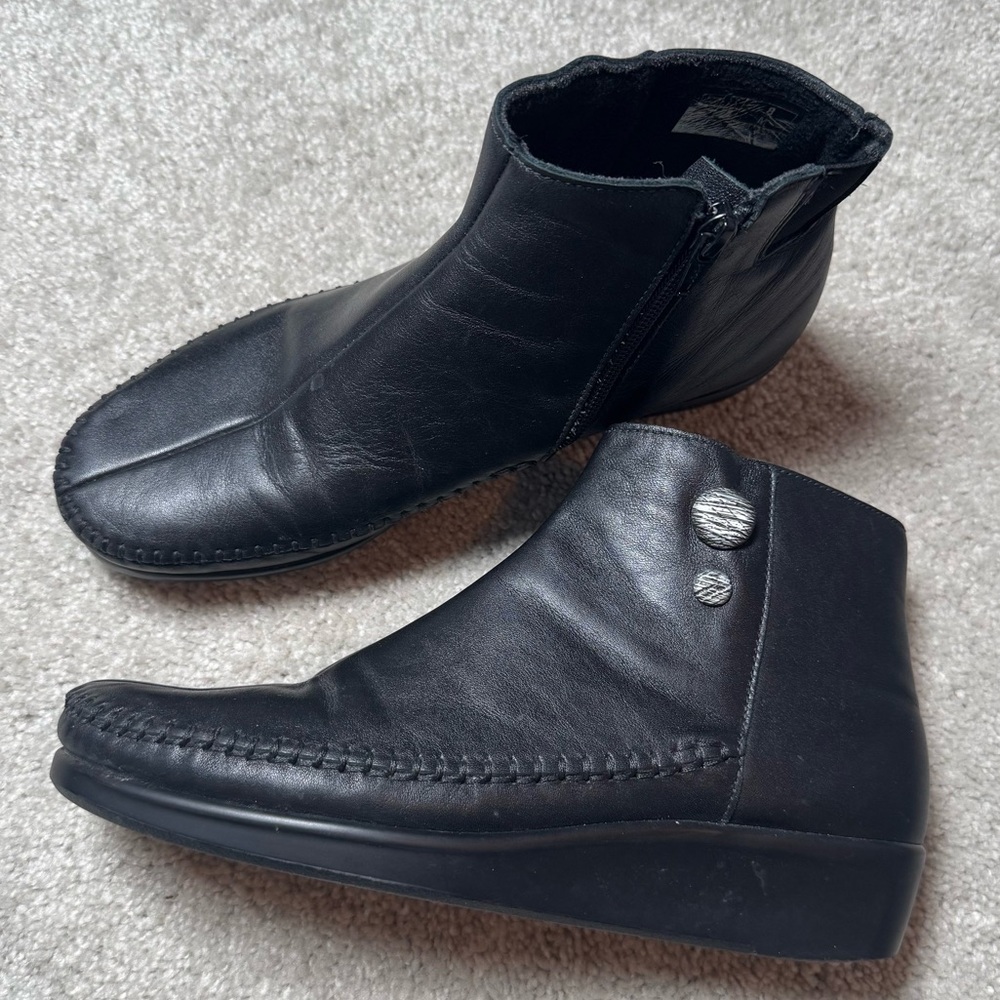 SAS Jade Wedge Ankle Boot Sz 8 M Black